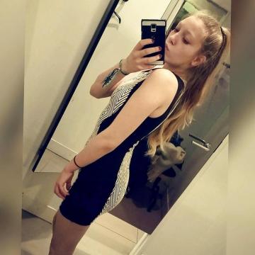 Lilililililili aus Berlin,Deutschland